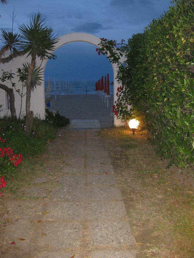 Hotel Silvi Silvi Marina Exterior photo